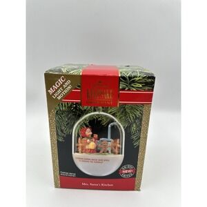 1990 Hallmark Keepsake Ornament Mrs. Santa's Kitchen Magic Light & Motion